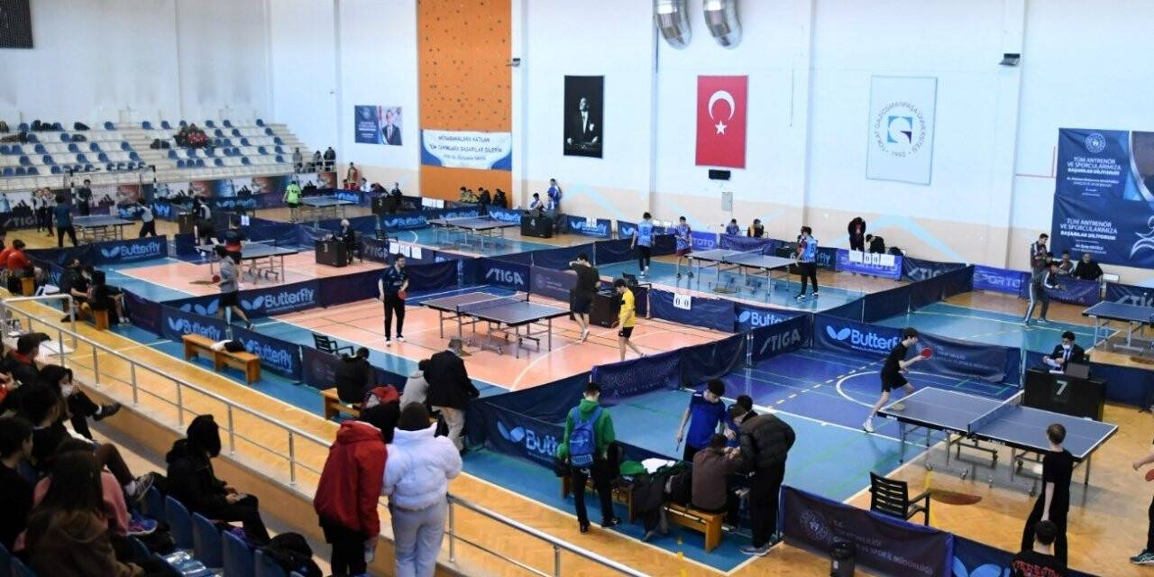 Tokat’ta Gençler Masa Tenisi Türkiye Şampiyonası başladı