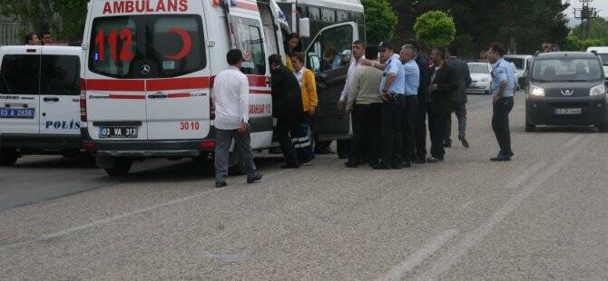 ÖZEL HALK OTOBÜSÜ ŞOFÖRÜ BIÇAKLANDI