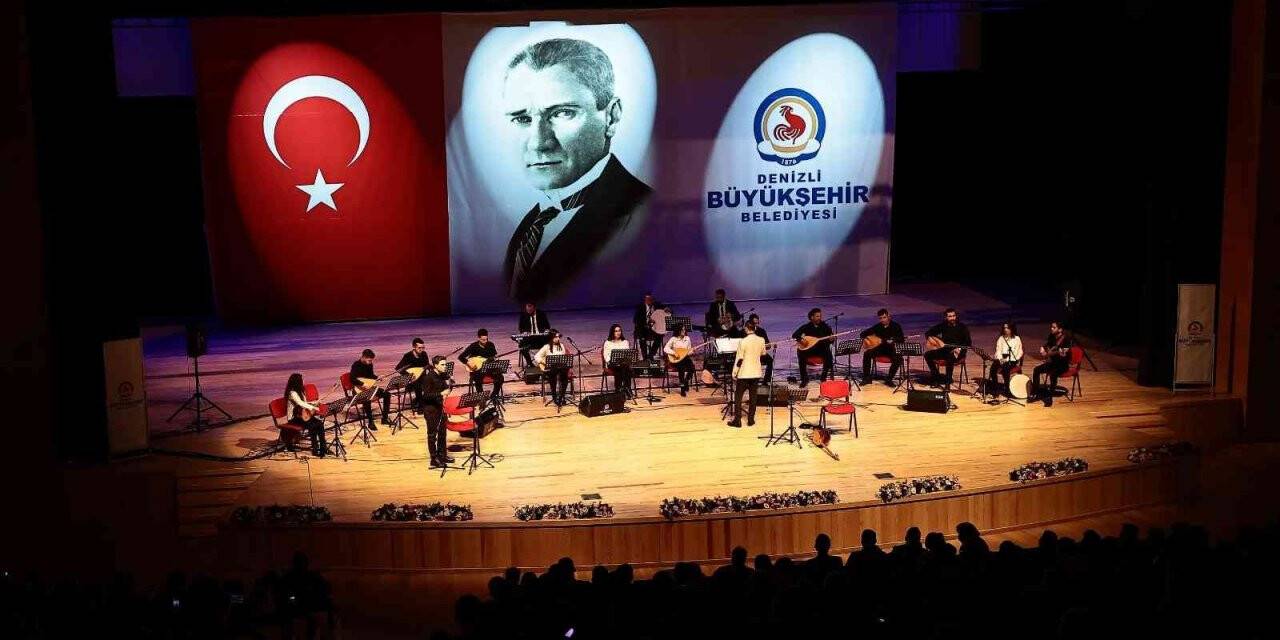 Bağlama atölyesinden türkü ziyafeti