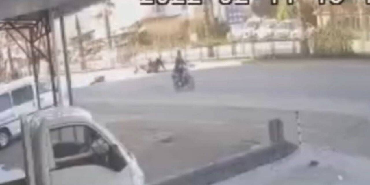 Antalya’da yaşlı kadın zihinsel engelli oğlunu korumak istedi, canından oldu