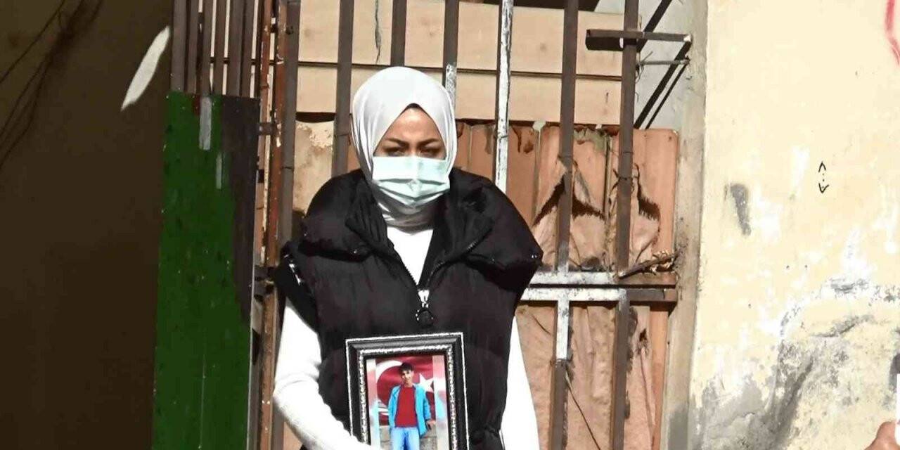 Mağdur aileler, PKK-HDP korkusunu yenip bir bir evlat nöbetine katılıyor
