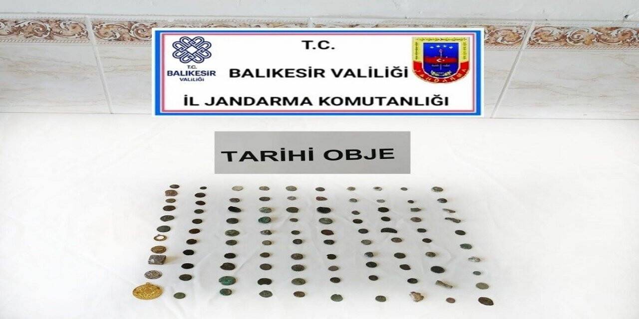 Bandırma’da yüz adet tarihi sikke  ele geçirildi