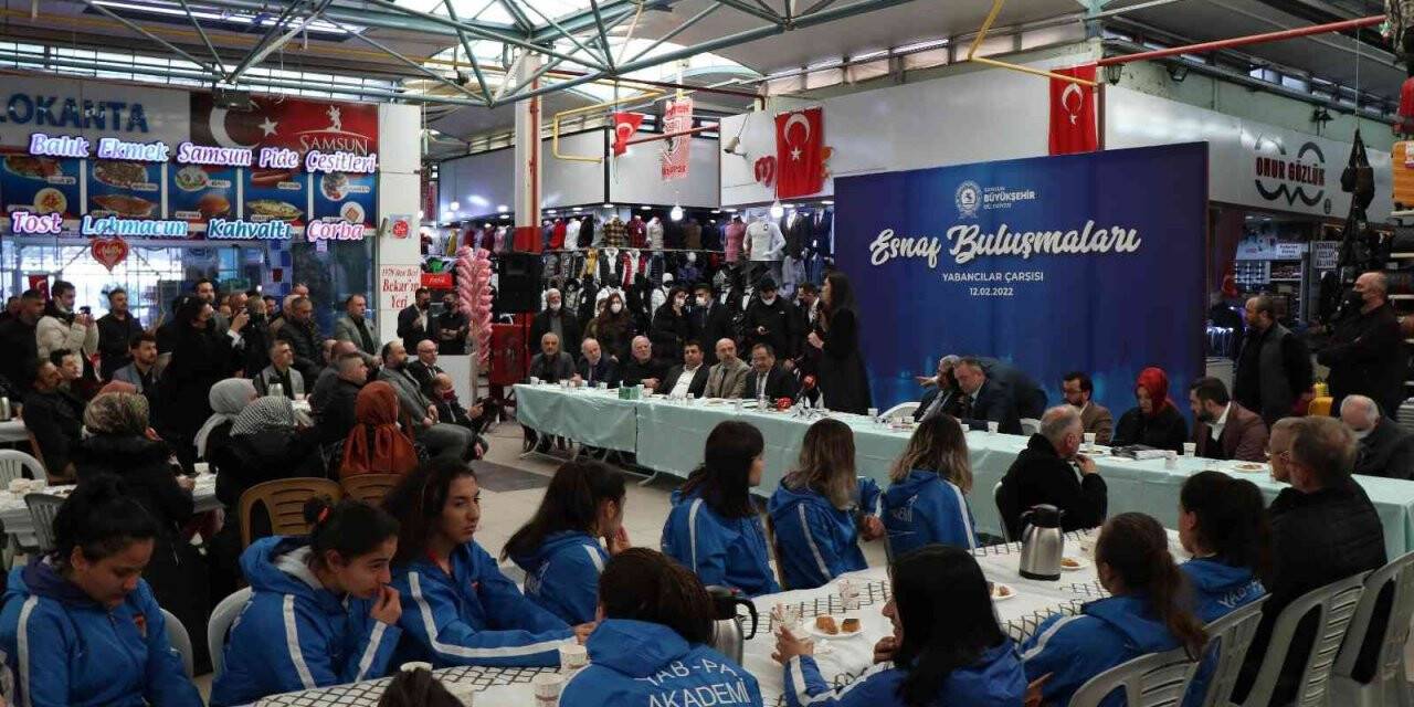 Başkan Demir: “Yabancılar Çarşısı, Millet Bahçesi statüsü kazanarak artık resmi hale geldi”