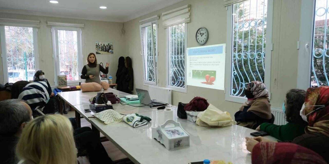 Hayat kurtarmak için ilk yardımın ABC’sini Maltepe’de öğreniyorlar