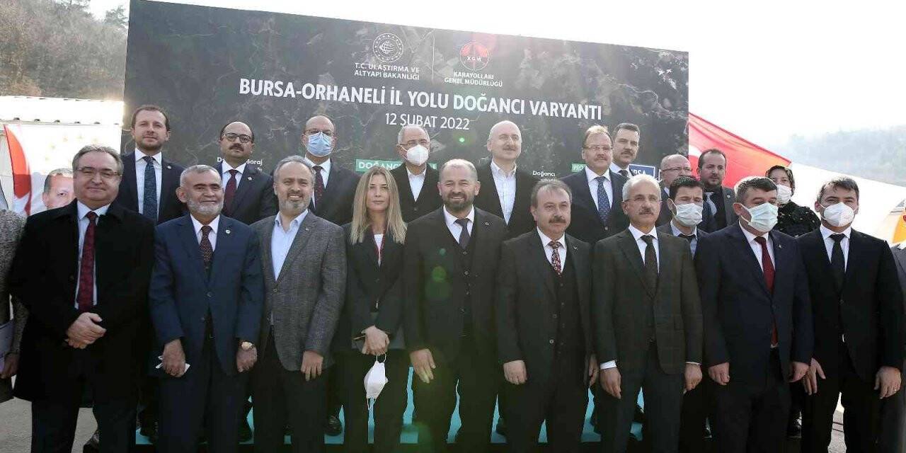 Bakan Karaismailoğlu: "Biz heykellerle değil, ekonomiye can verecek projelerle yatırım yapıyoruz"