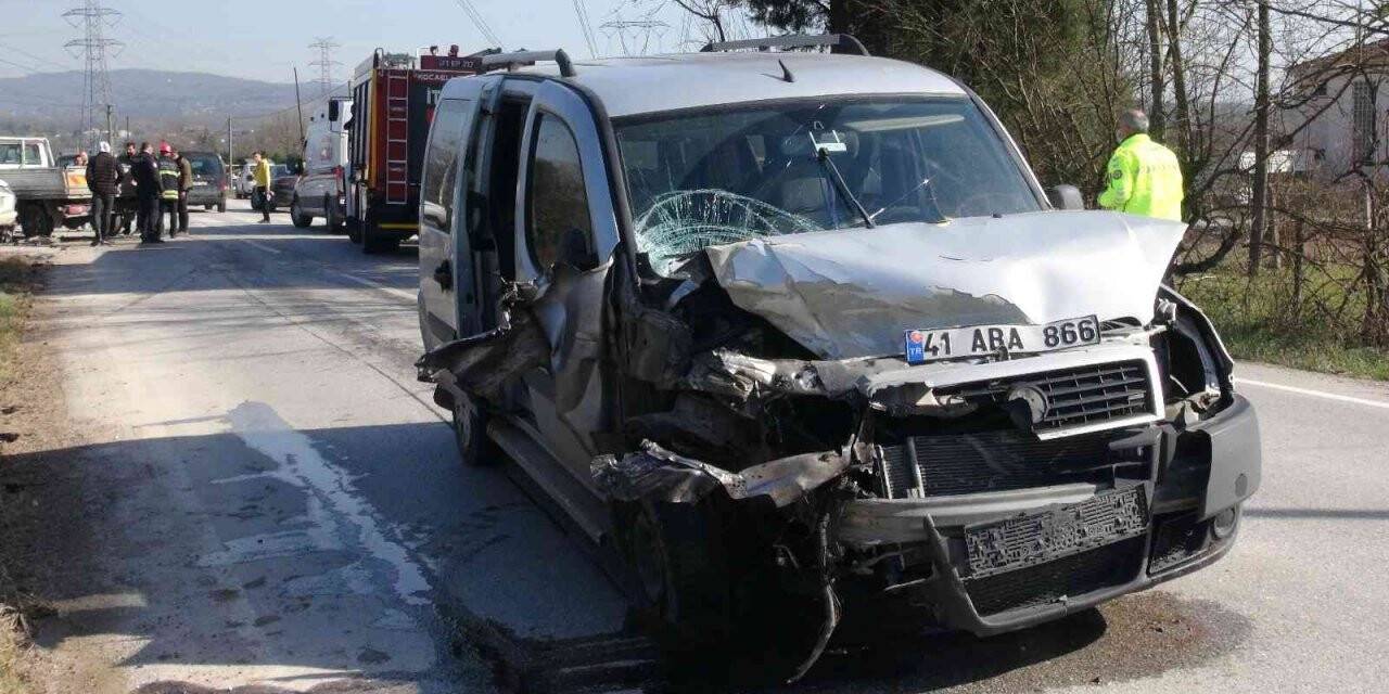 3 aracın karıştığı trafik kazasında 1 kişi hafif yaralı