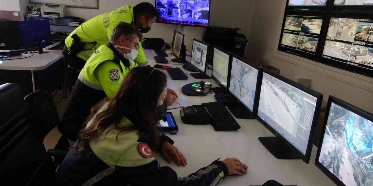 Trafik denetimleri kameralardan yapılıyor
