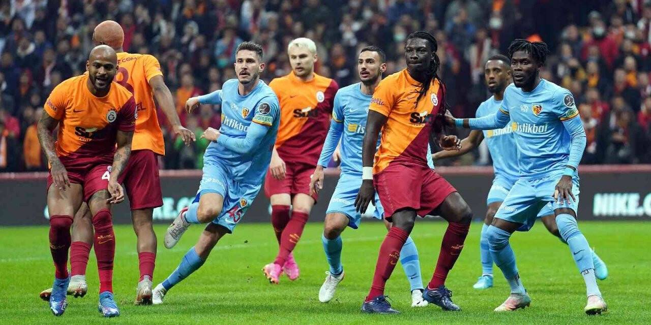 Spor Toto Süper Lig: Galatasaray: 0 - Kayserispor: 0 (İlk yarı)