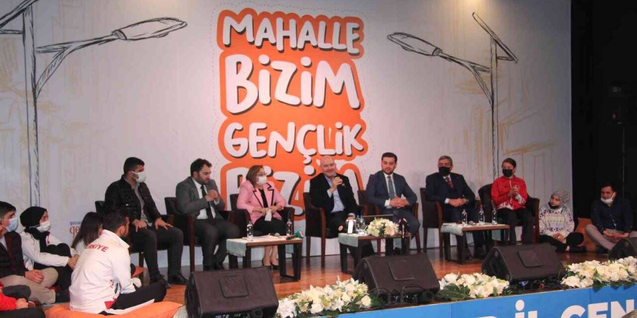 İçişleri Bakanı Soylu, Gaziantep’te gençlerle buluştu