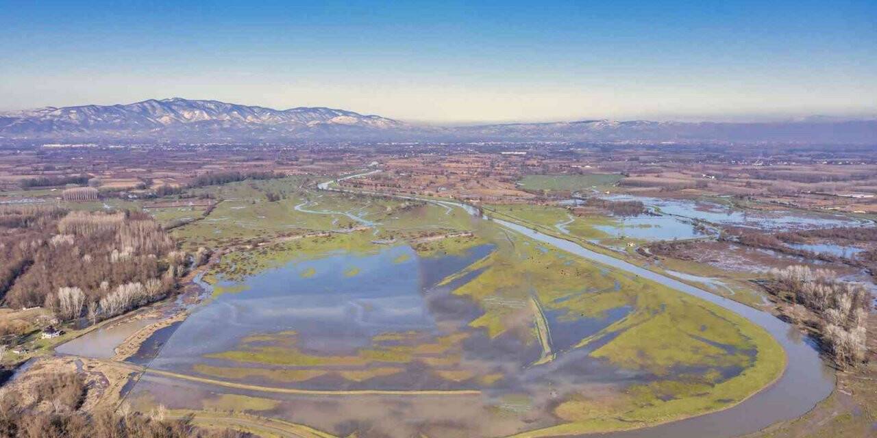 Efteni Gölü, doğal güzelliğiyle hayran bırakıyor