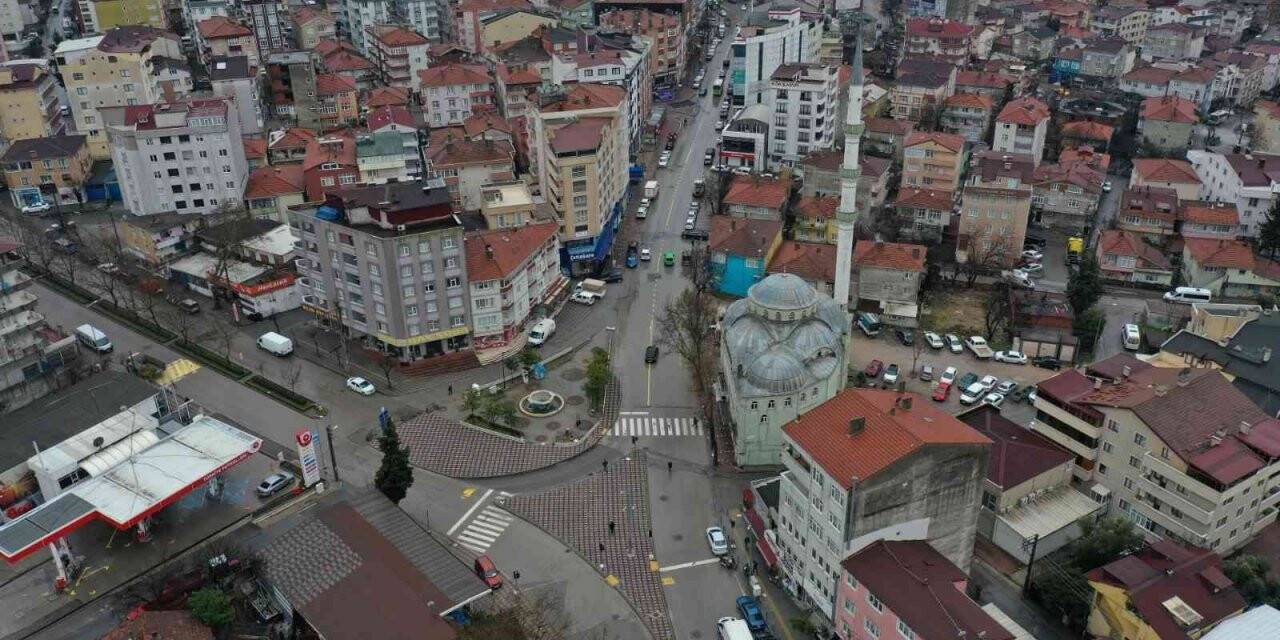 Gebze’de kavşak çalışmaları sürüyor