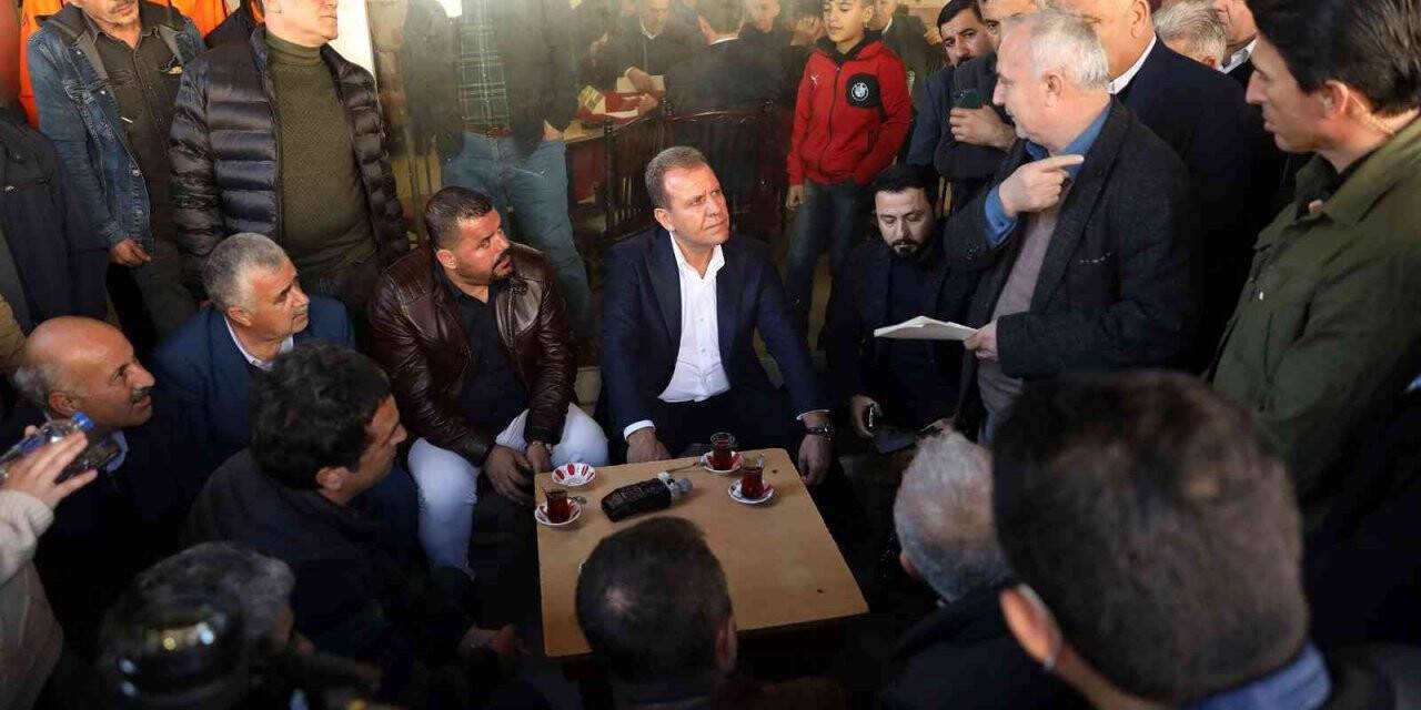 Seçer, pazar yerinde esnafla buluştu