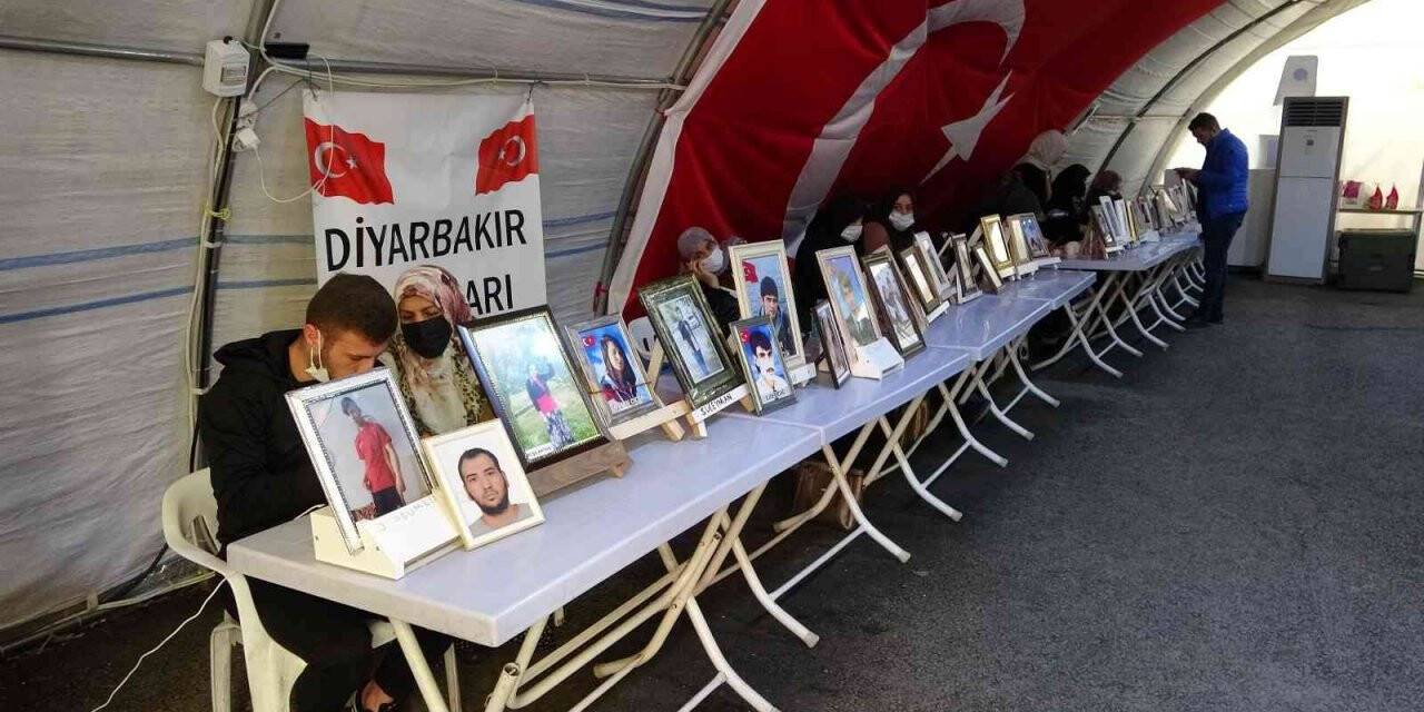 Yüreği yanık anne Nilifırka: “Kanlı ellerini evlatlarımızın üzerinden çeksinler”