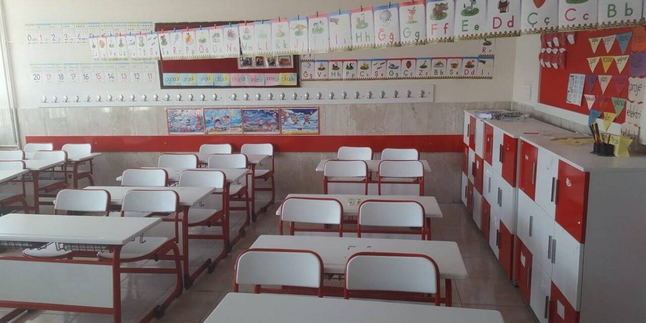 Elazığ’da İsmet Paşa Ortaokulu yapılan çalışmalar ile  yenilendi