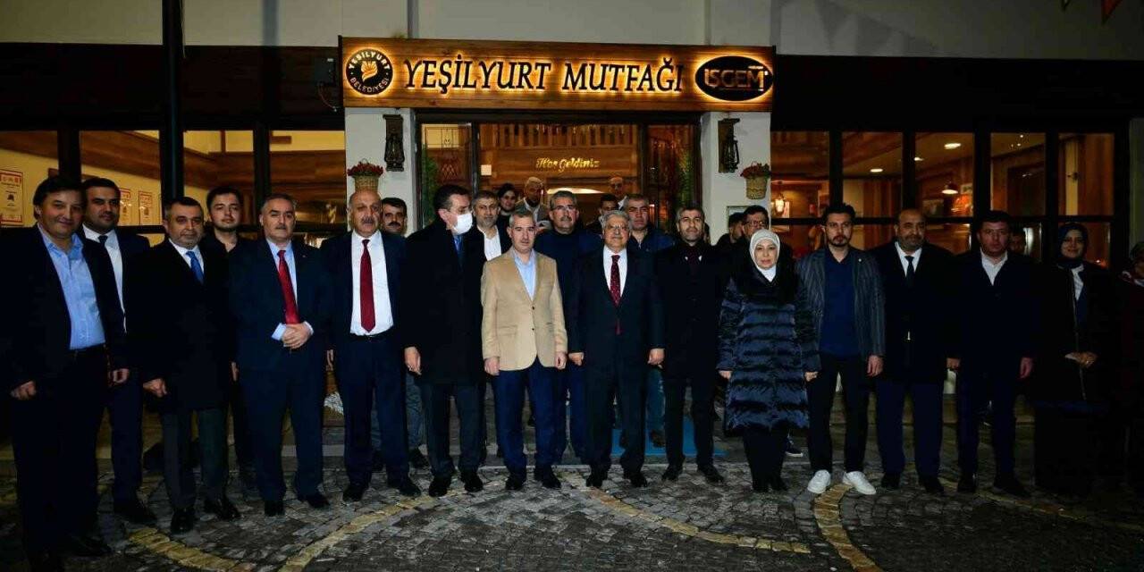 AK  Partili Demiröz, tarihi Yeşilyurt konaklarını inceledi