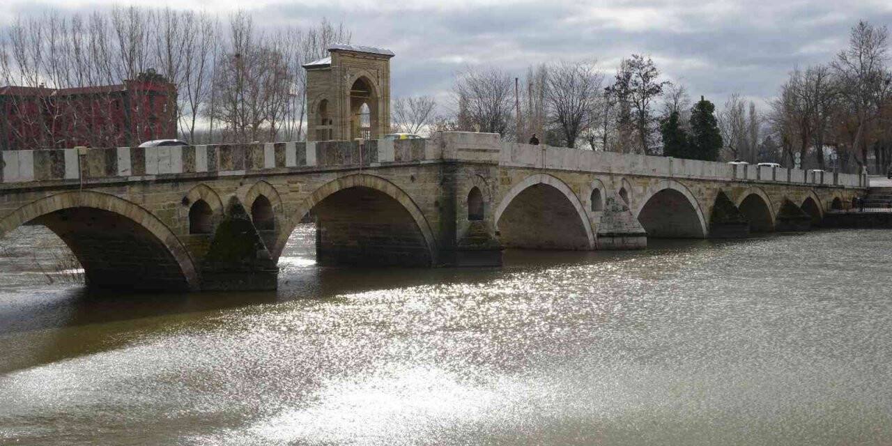Tunca Nehri’nin debisi düşüşe geçti
