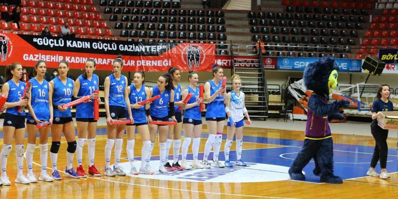 Adam Voleybol, Merinos’u güllerle karşıladı
