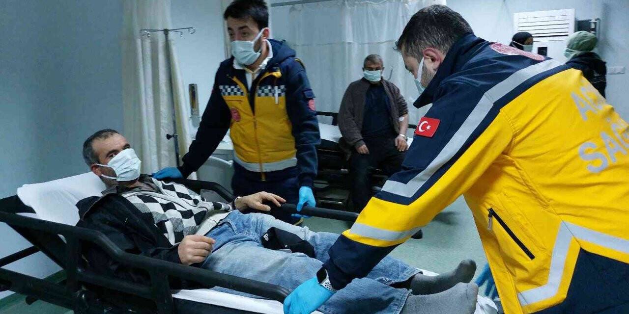 Samsun’da tır kırmızı ışıkta bekleyen kamyonete çarptı: 2 yaralı