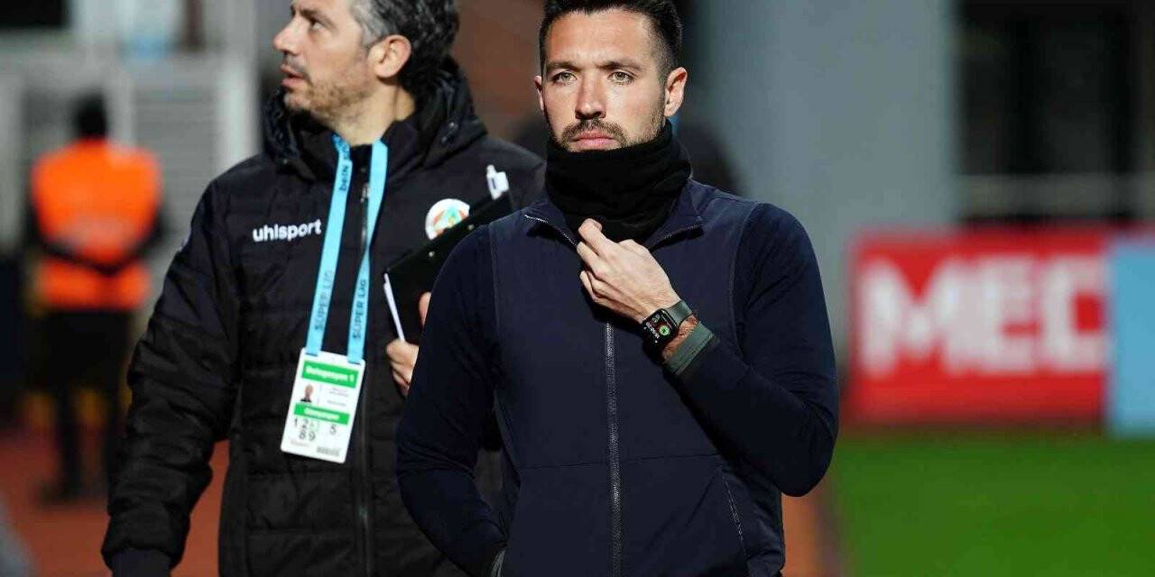 Spor Toto Süper Lig: Kasımpaşa: 0 - Aytemiz Alanyaspor: 0 (Maç devam ediyor)