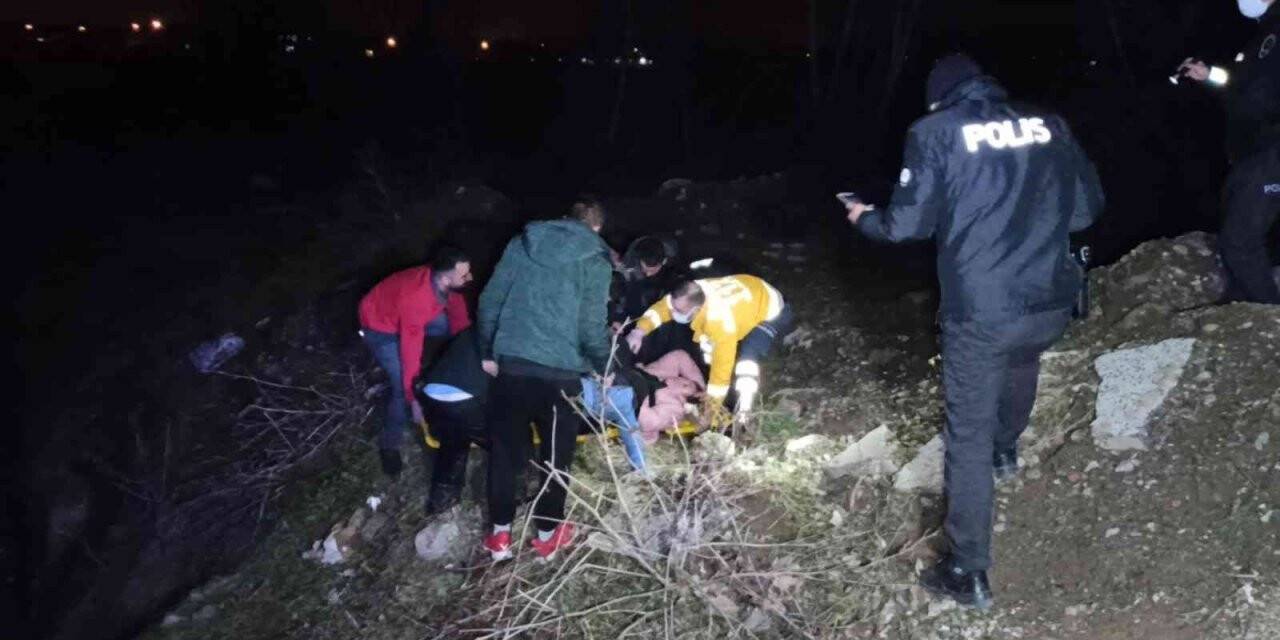 Düzce’de otomobil dereye uçtu, 3 yaralı