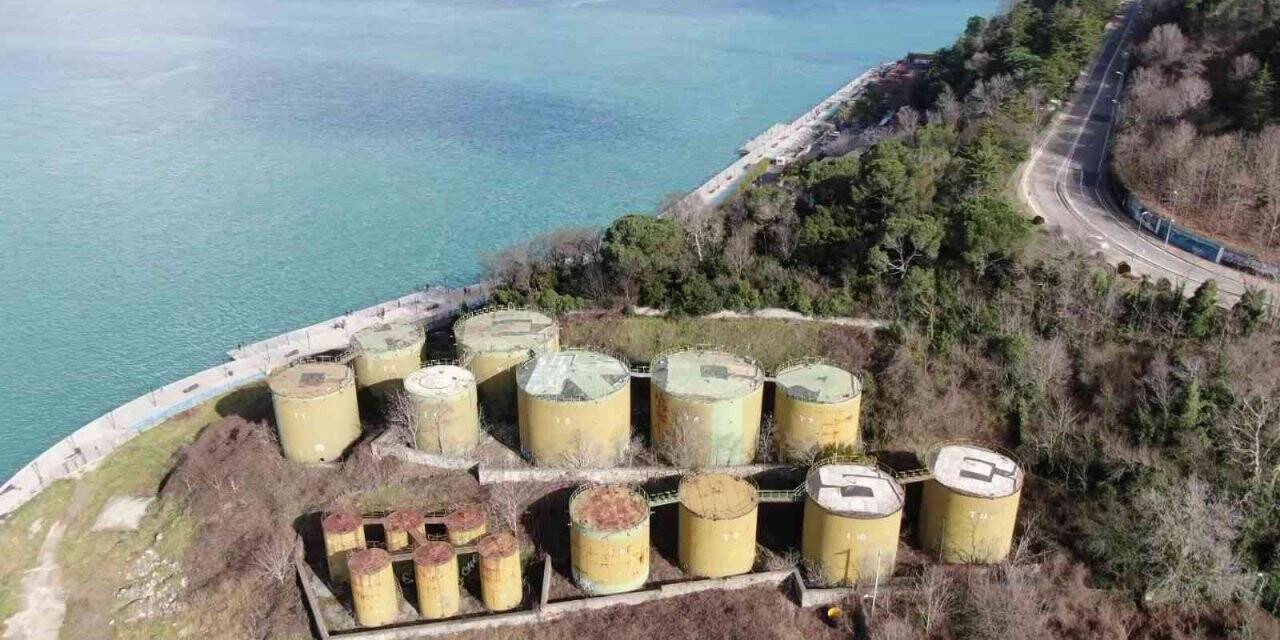 Beykoz’da yapımı 1950’li yılına dayanan Petrol Dolum Tesisi çürümeye yüz tuttu