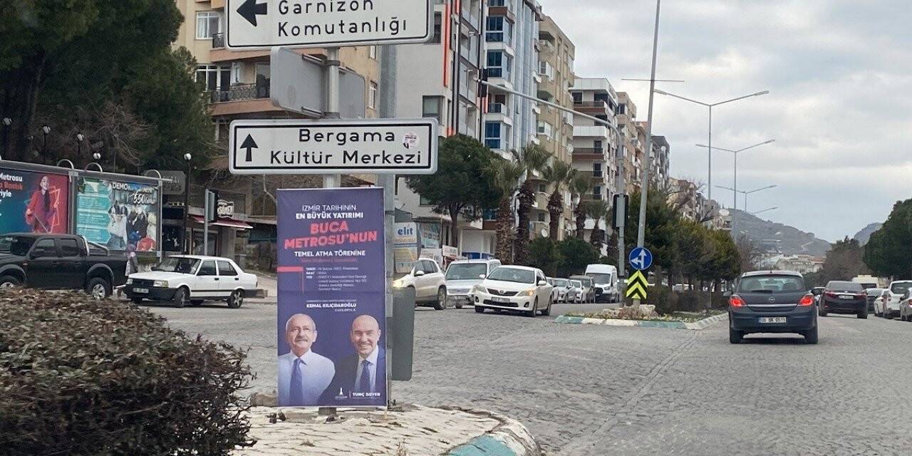 Bergama’da metro afişlerinin toplatıldığı iddiasına açıklama: “Afişler kondukları yerde duruyor”