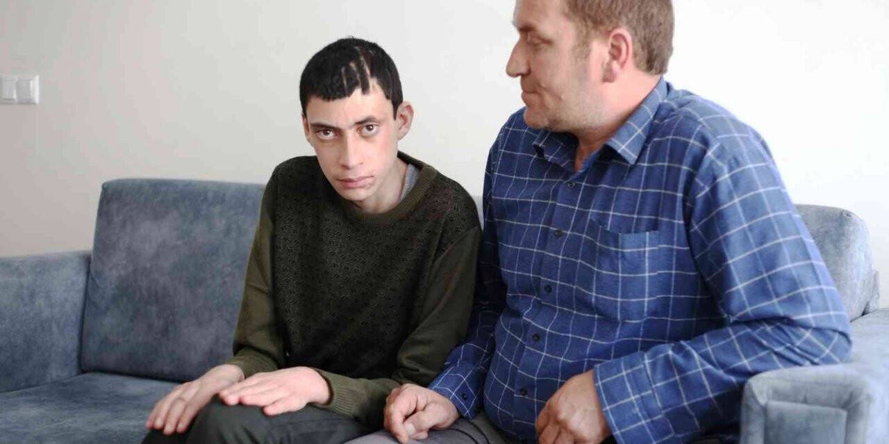 Kezzap atılan engelli çocuk ile ailesinin yaşam mücadelesi