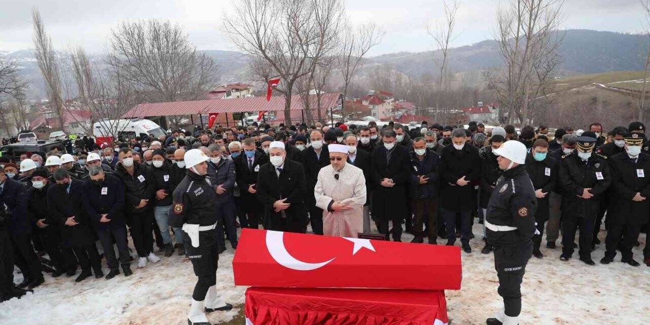 Kalbine yenik düşen polis memuru defnedildi