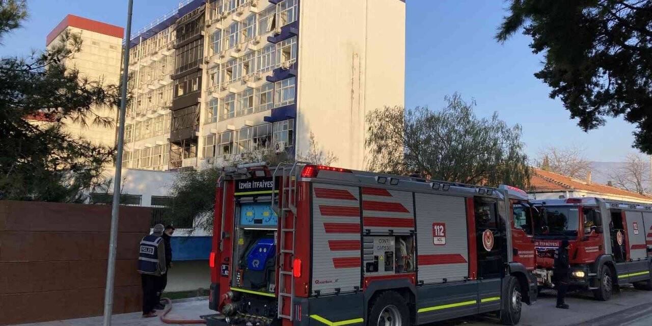 Hastanede korkutan yangın