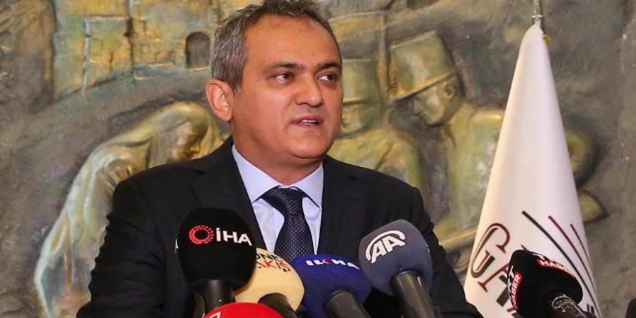 Bakan Özer'den 'Öğretmenlik Meslek Kanunu' açıklaması