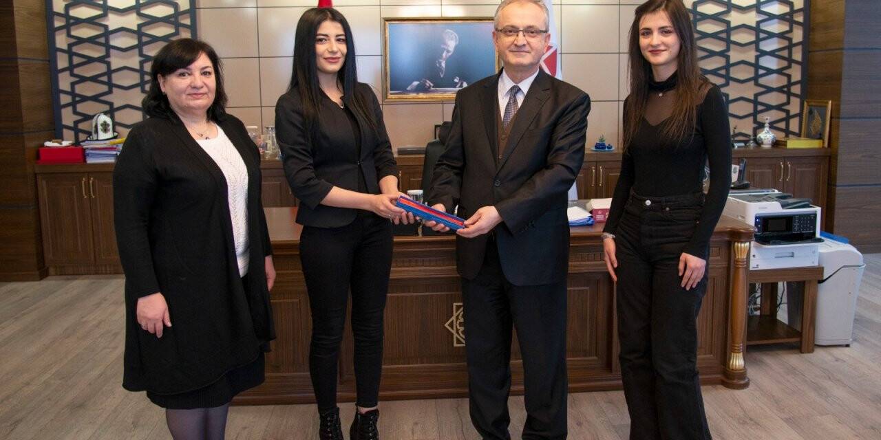 Rektör Özçelik Konya’nın birincilerini ağırladı