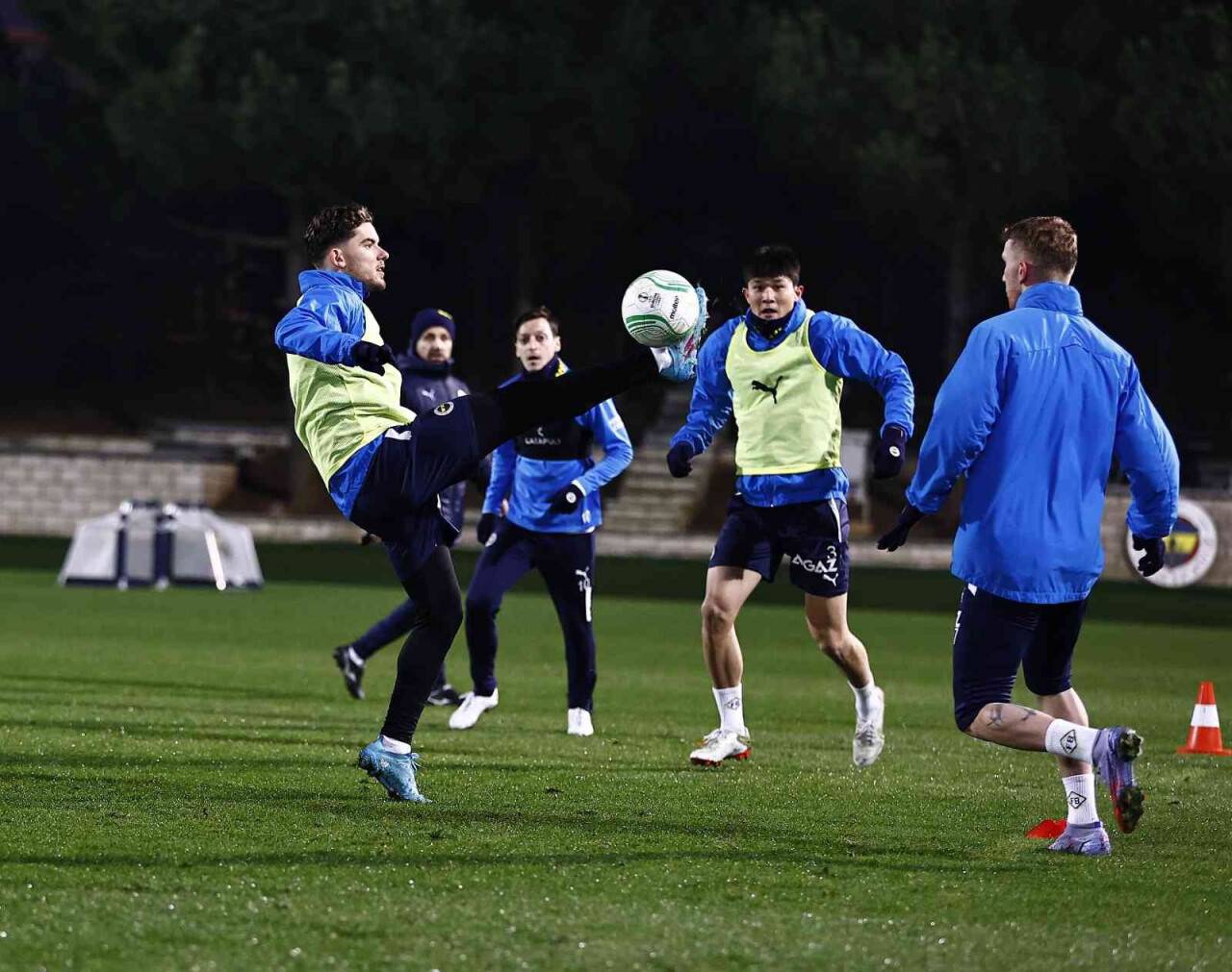 Fenerbahçe, Slavia Prag maçı hazırlıklarını devam ettirdi