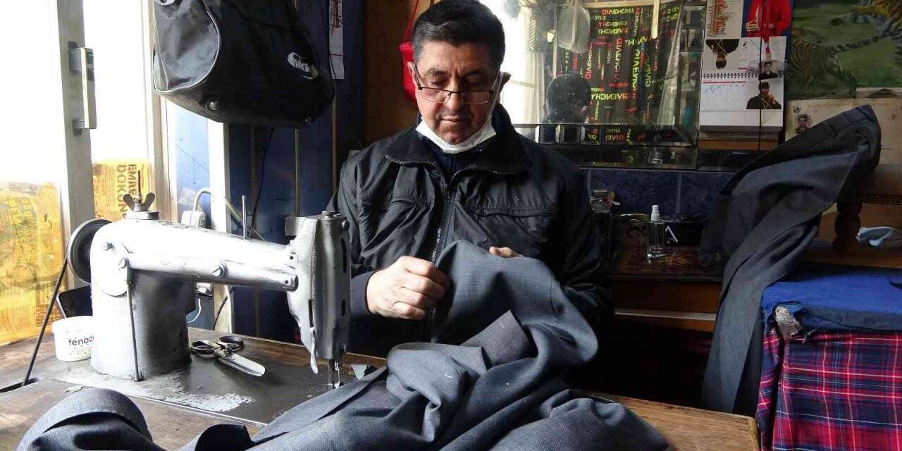 53 yıldır mesleğini aynı aşkla yapıyor