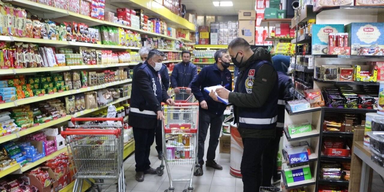 Yunak zabıta ekipleri KDV indirimi denetimi yaptı