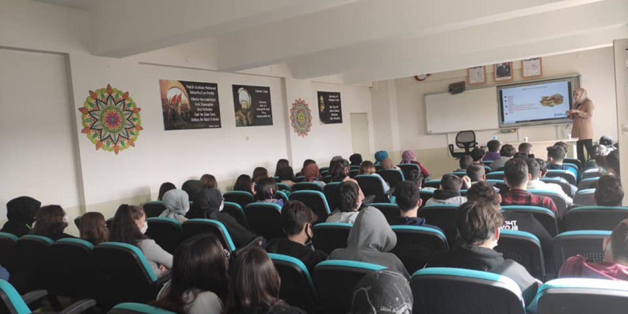 Beyşehir'de lise öğrencilerine sağlıklı beslenmenin önemi anlatıldı
