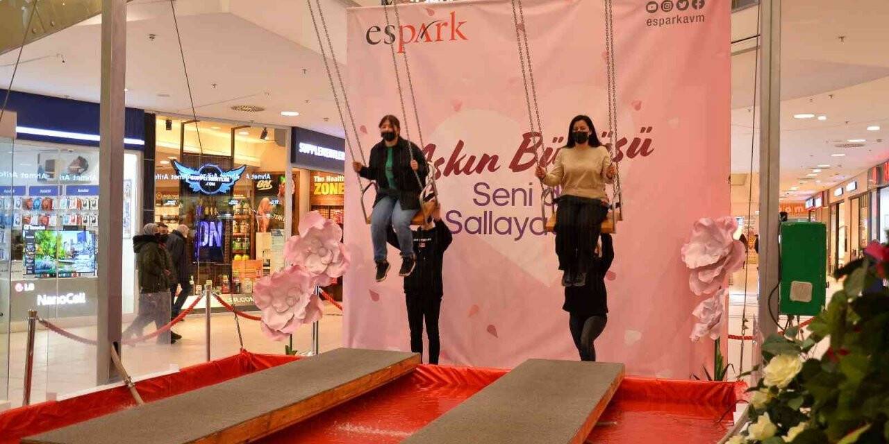 Şelale salıncağı Espark’ta