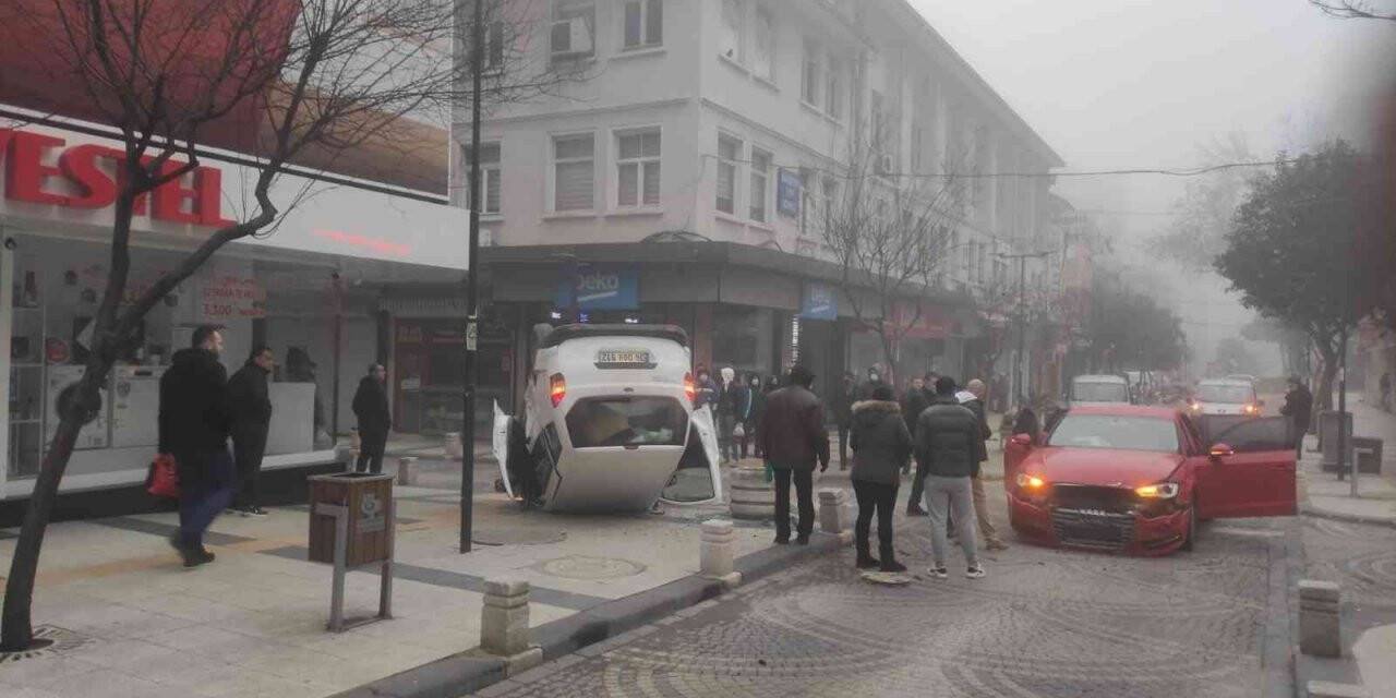 Şehrin merkezinde takla attı
