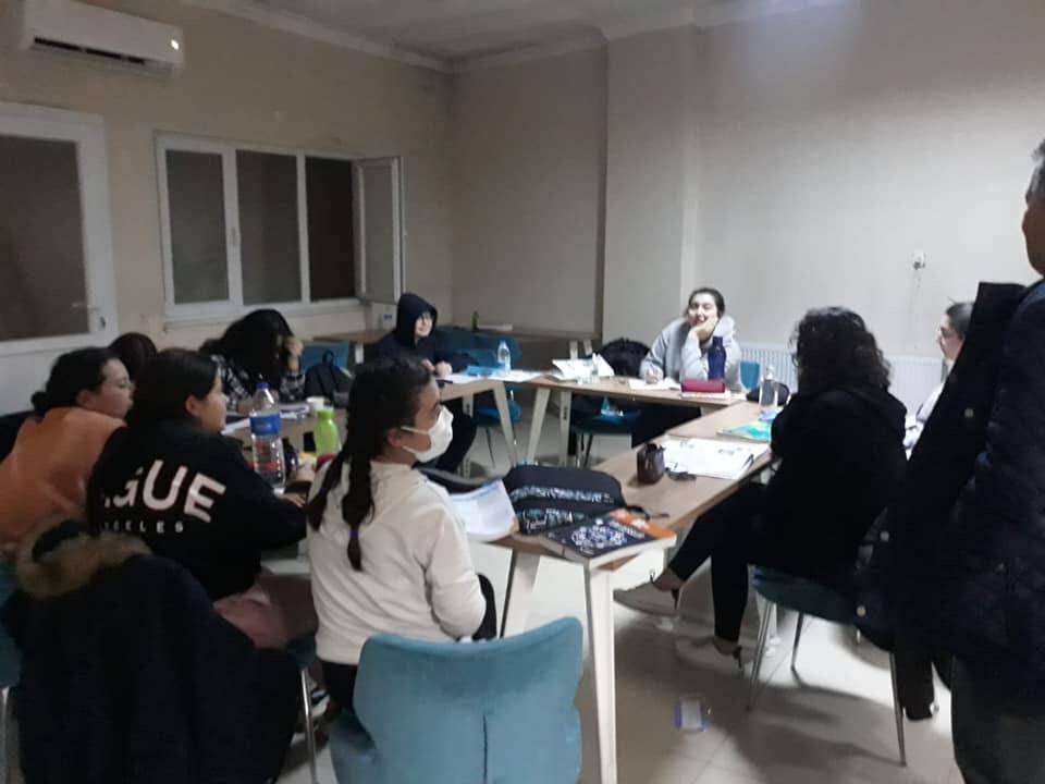 Buharkentli gençler, kütüphaneden çıkmıyor