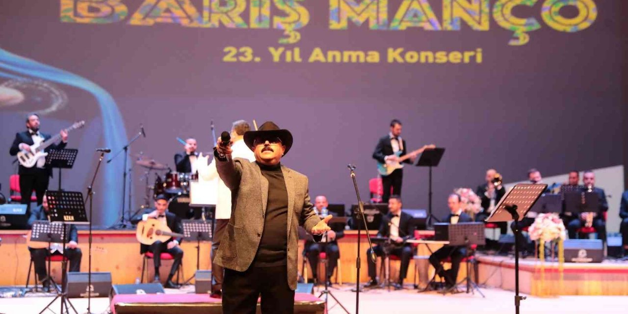 Türk müziğinin efsane ismi şarkıları ile anıldı