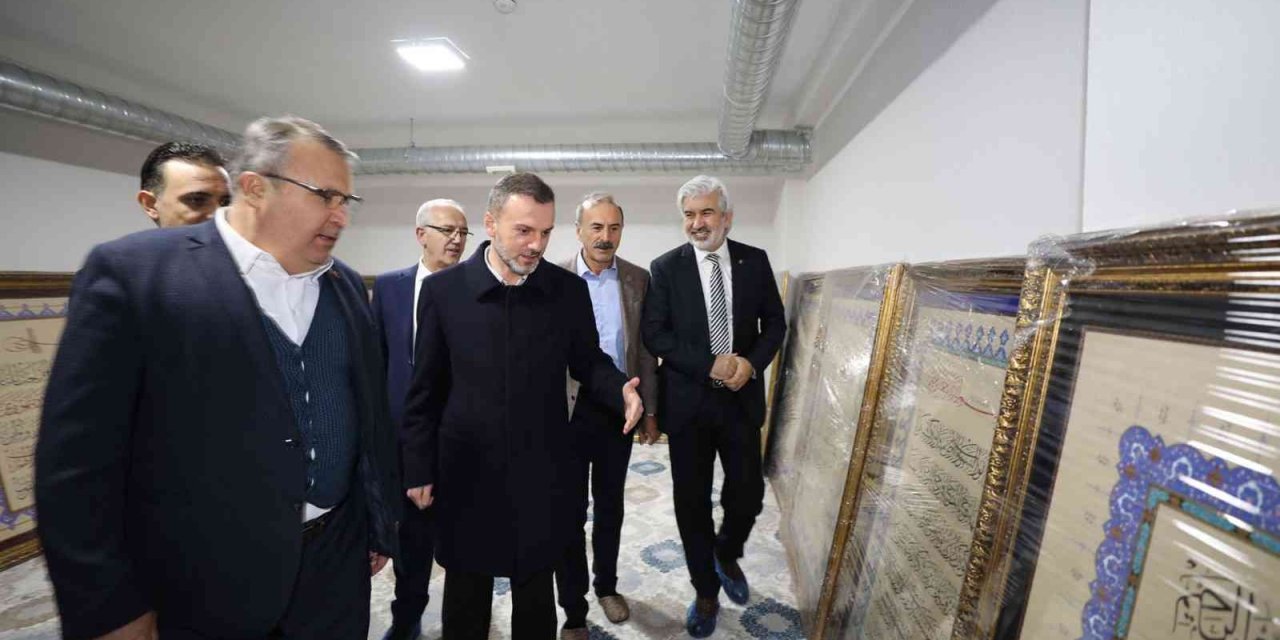 AK Parti’li Kandemir Osmanlı Müzesi'ne hayran kaldı