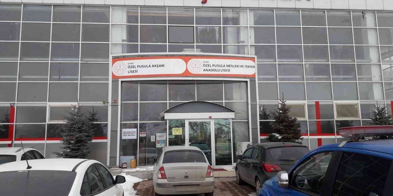 Sivas’ın ilk Akşam Lisesi faaliyete geçti