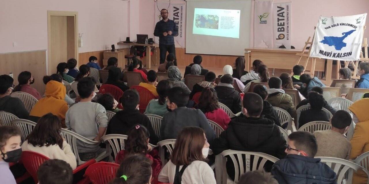 Öğrencilere ‘Çevre ve Van Gölü Havzası’ eğitimi