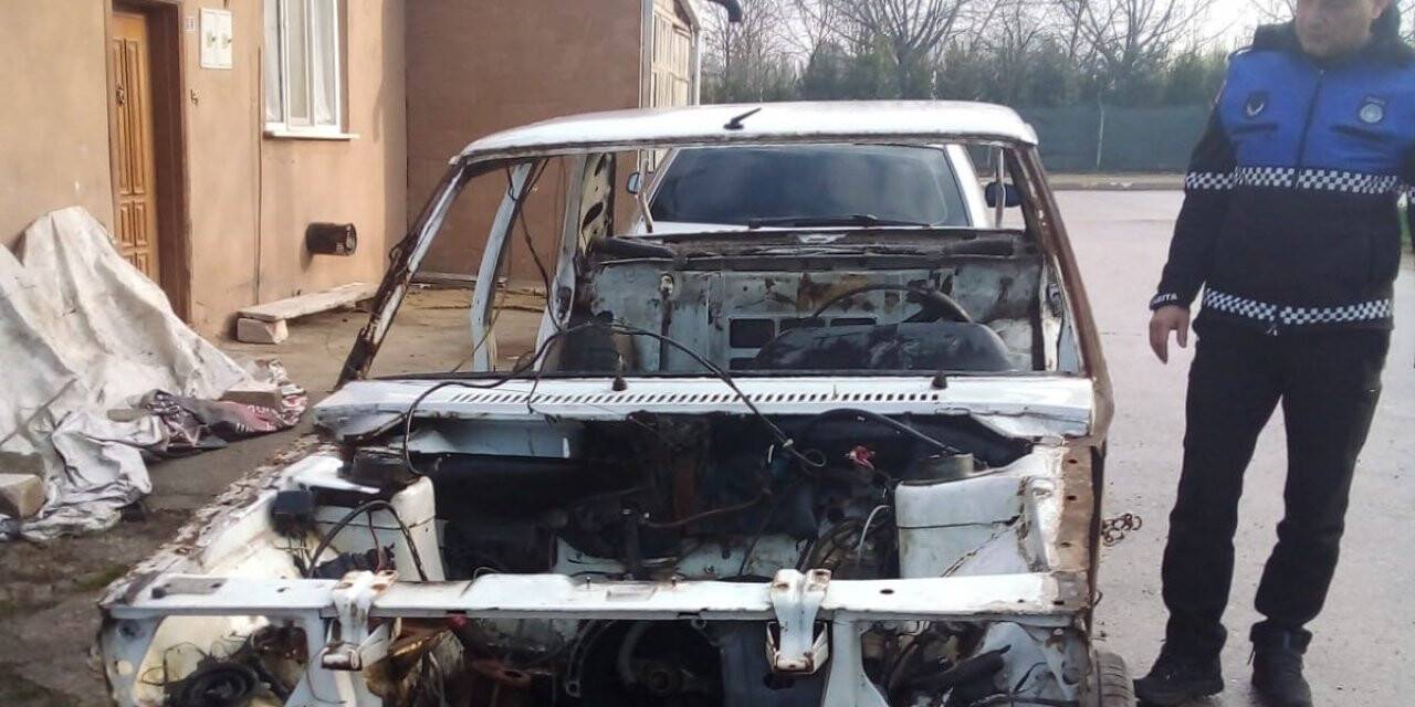 Başiskele’de çevreye zarar veren hurda araçlar toplanıyor