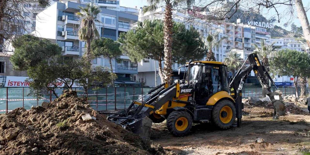 Mavi ile yeşilin bir arada olacağı Bülent Ecevit Parkı yenileniyor