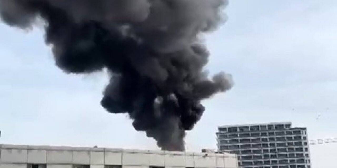 Esenyurt’ta akaryakıt istasyonunda korkutan yangın