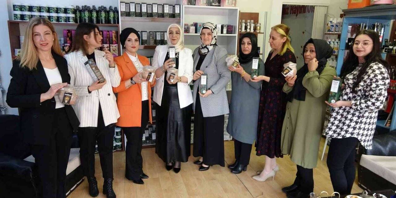 Yozgatlı kadınlar Çam kolonyası üretti