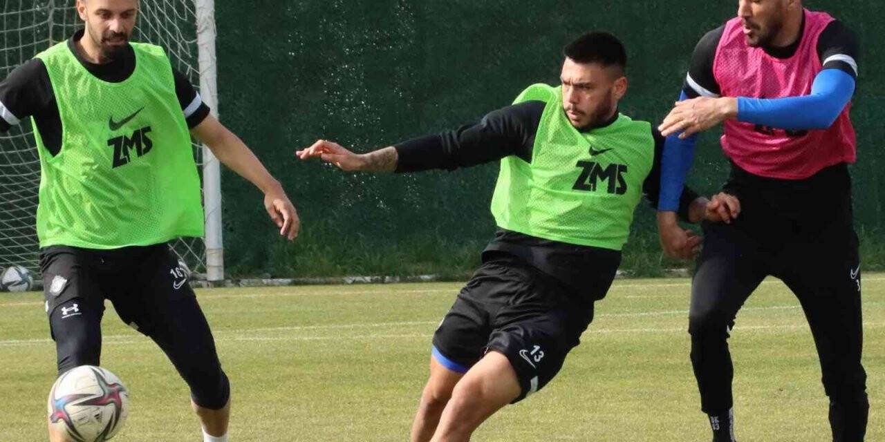 Altay, Beşiktaş’a hazırlanıyor