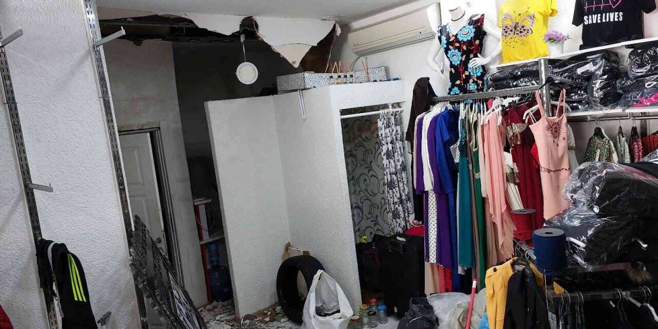 Avcılar’da tavanı çöken dükkandan dakikalarla kurtuldu