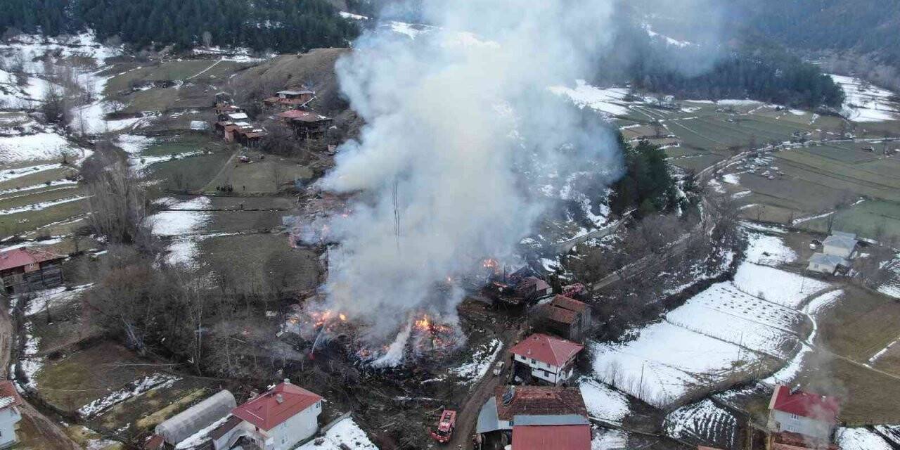 Alevlere teslim olan köy havadan görüntülendi