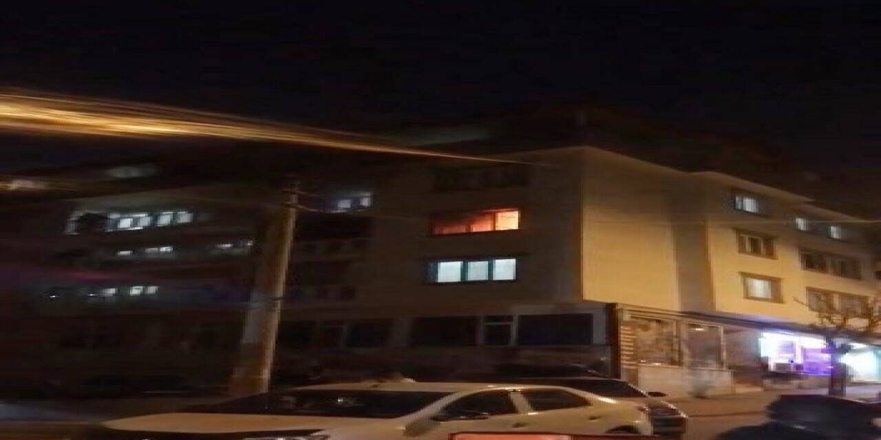 Bursa’da ev alev alev yandı